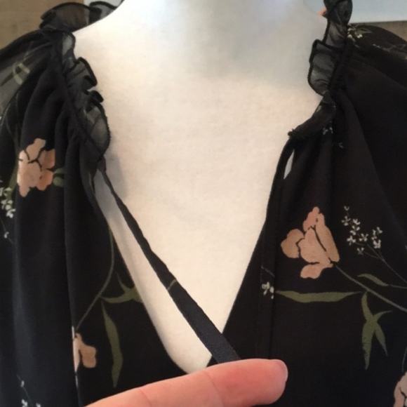 Floral Long Sleeves Mini Dress Black - Picture 2 of 7